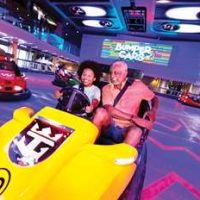 RCI_OY_122021_Brand_LS_JDLutes_Lifestyle_Adventure_BumperCars_C1C4_01171_CMYK